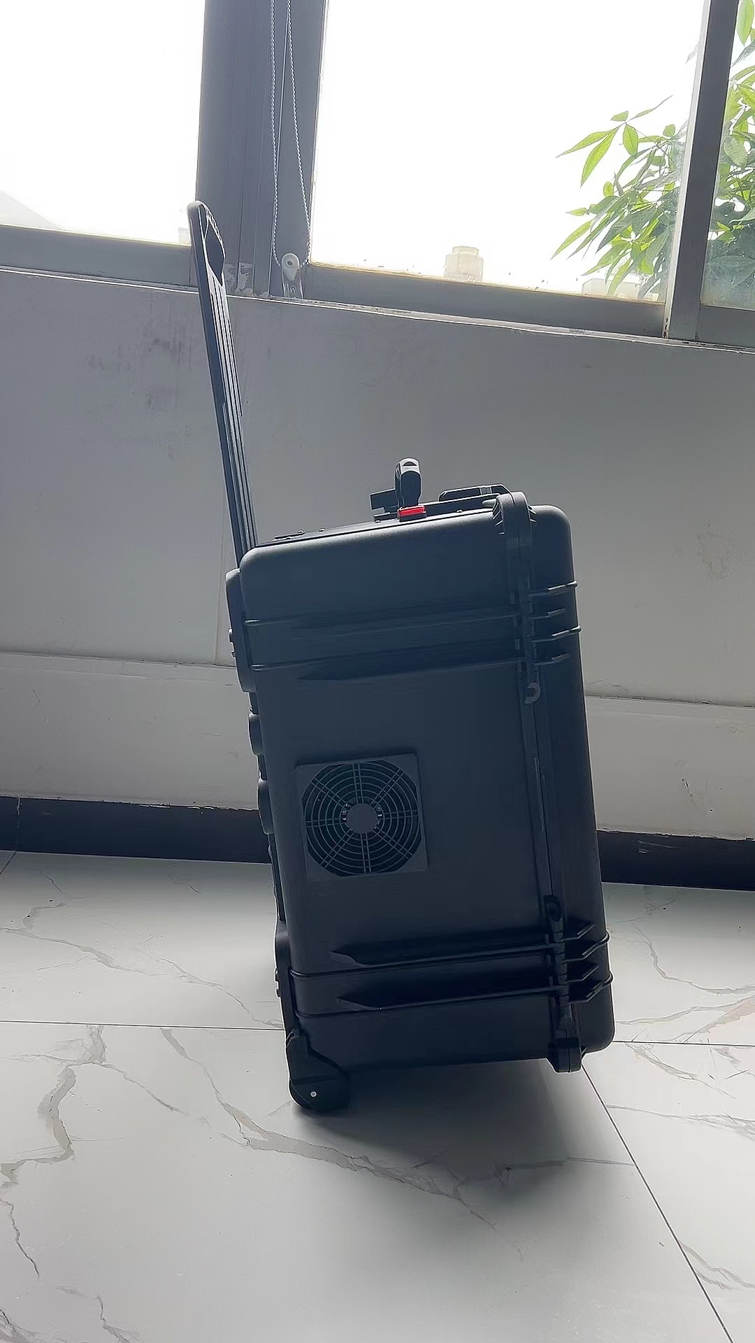 白城手拉箱型移动通信干扰器